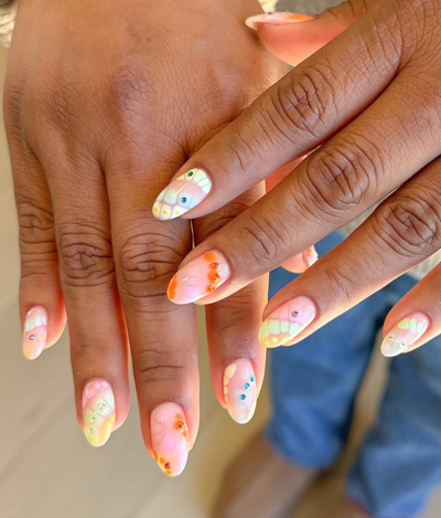 Blooming Nails