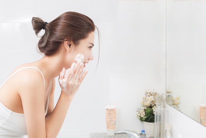 ch-how-to-treat-adult-acne